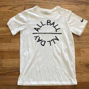 Nike Boys Short Sleeve Dri-Fit Tee Size Medium